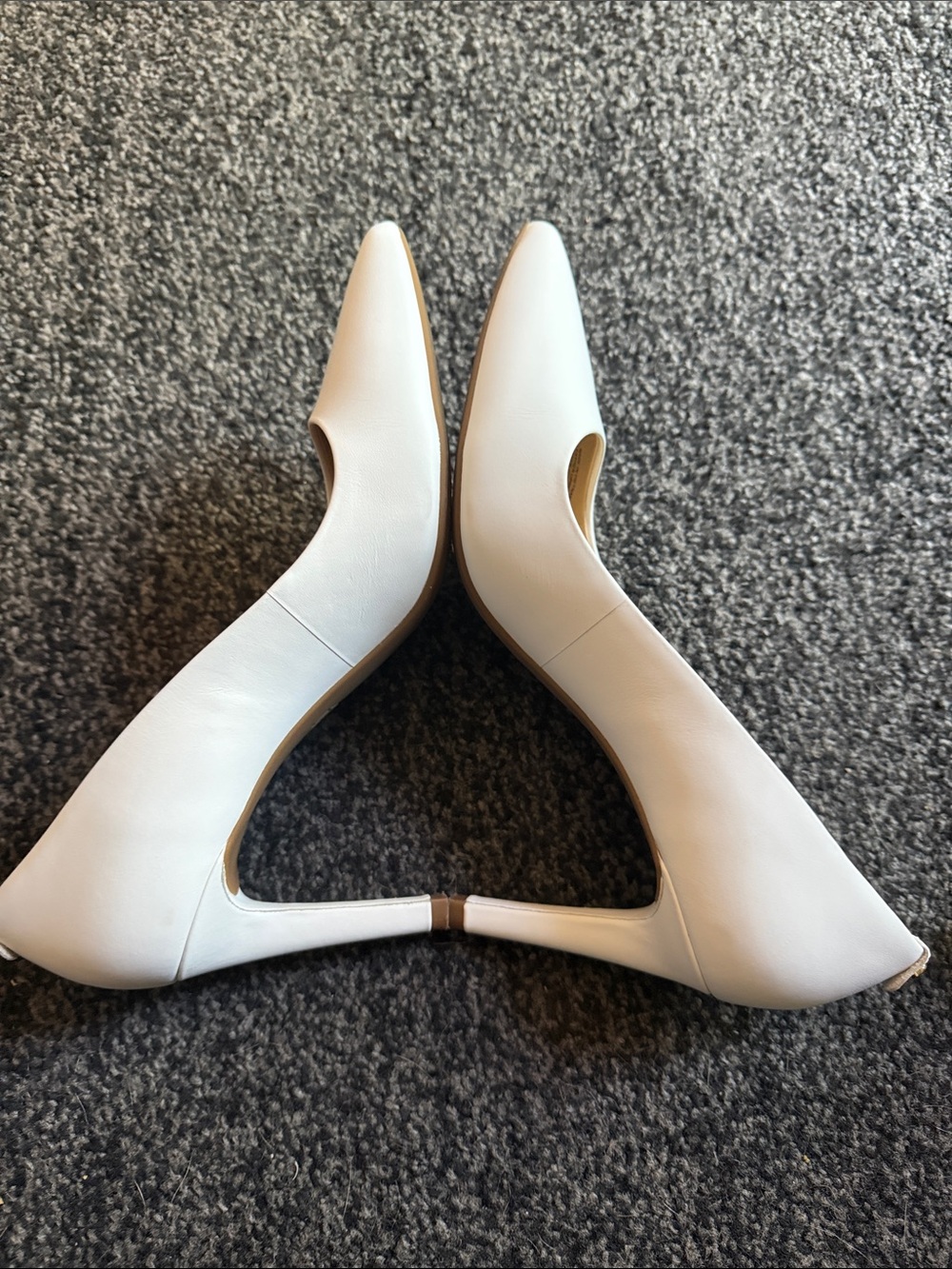 Michael Kors White Leather Pointed Toe Heels - Picture 4 of 6